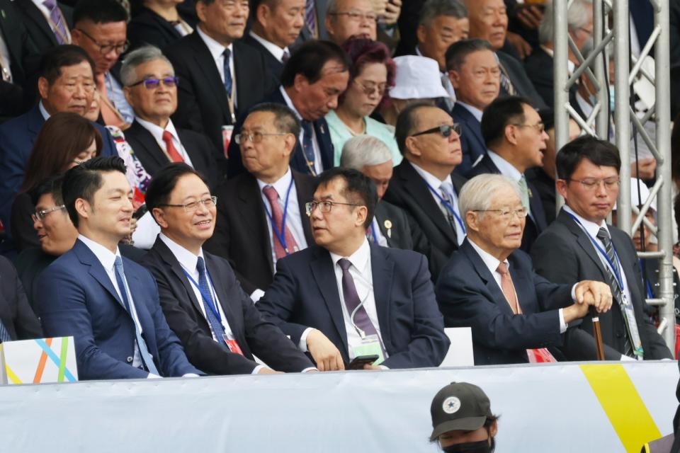 520總統就職慶祝大會，蔣萬安（第一排左起）、張善政、黃偉哲，右為黃國昌出席。廖瑞祥、陳品佑攝