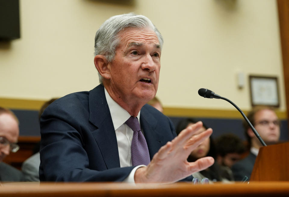 O presidente do Federal Reserve, Jerome H. Powell, testemunha perante uma audiência do House Financial Services em