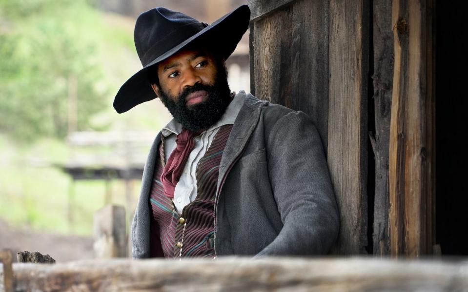 In der Westernserie "Django" verkörpert Nicholas Pinnock die Rolle des John Ellis. (Bild: 2021 Cattleya Srl)