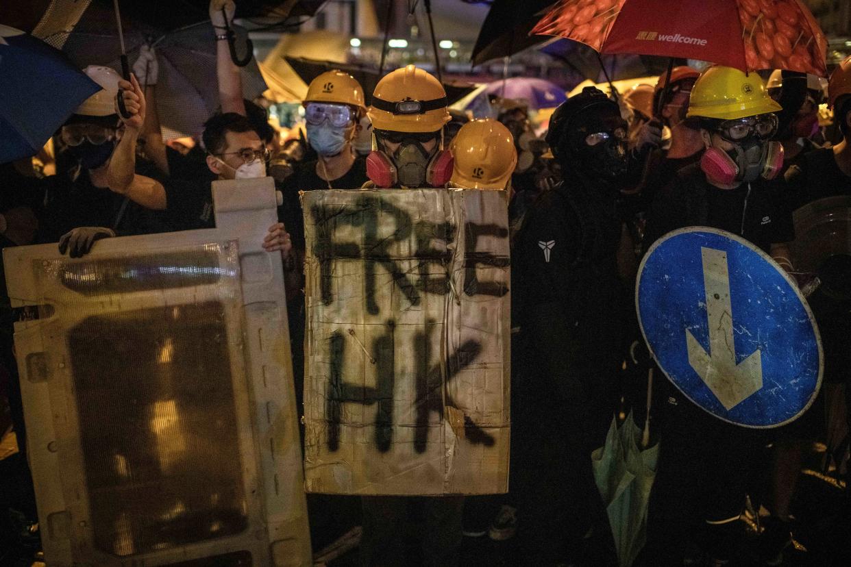 Protesters ready to face riot police with improvised shields. Protesters clashed with the Hong Kong police at the end of the Civil Human Rights Front march. Hong Kong demonstrators gathered for another weekend of protests against the controversial extradition bill and with a growing list of grievances, maintaining pressure on Chief Executive Carrie Lam. (Photo: Ivan Abreu/SOPA Images/LightRocket via Getty Images)