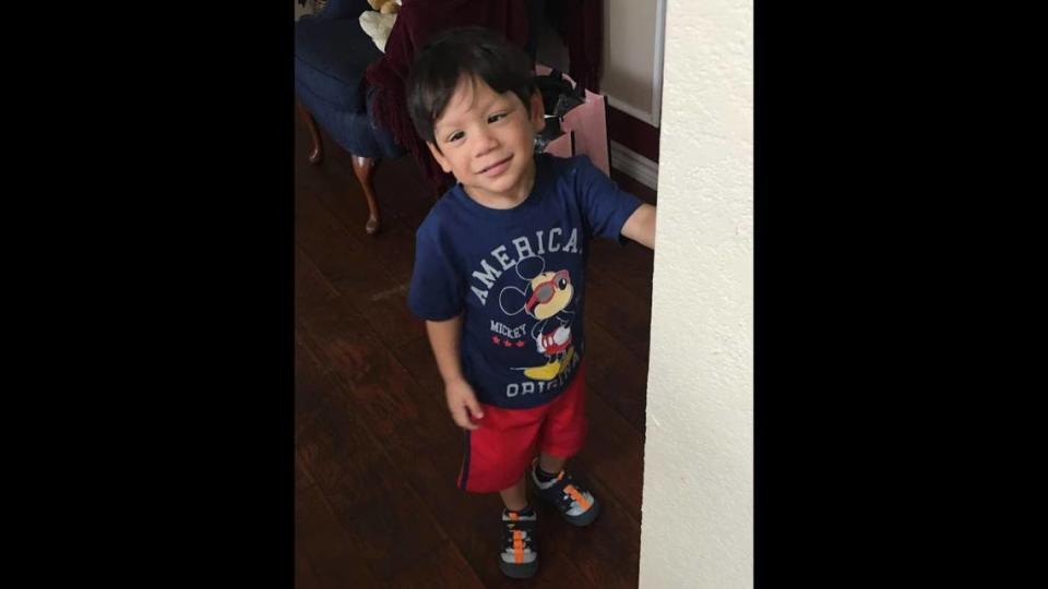 La policía de Everman sigue buscando los restos de Noel Rodríguez-Álvarez, de 6 años, a quien no se ha visto desde noviembre y se da por muerto.