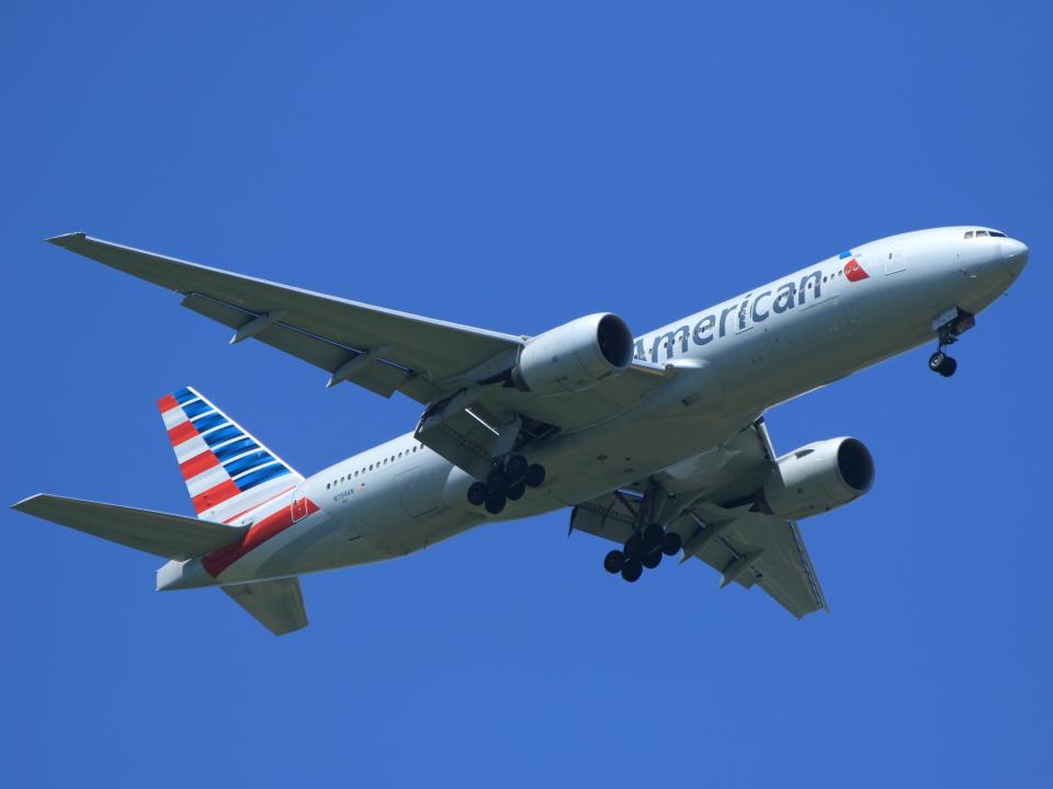 An American Airlines Boeing-777