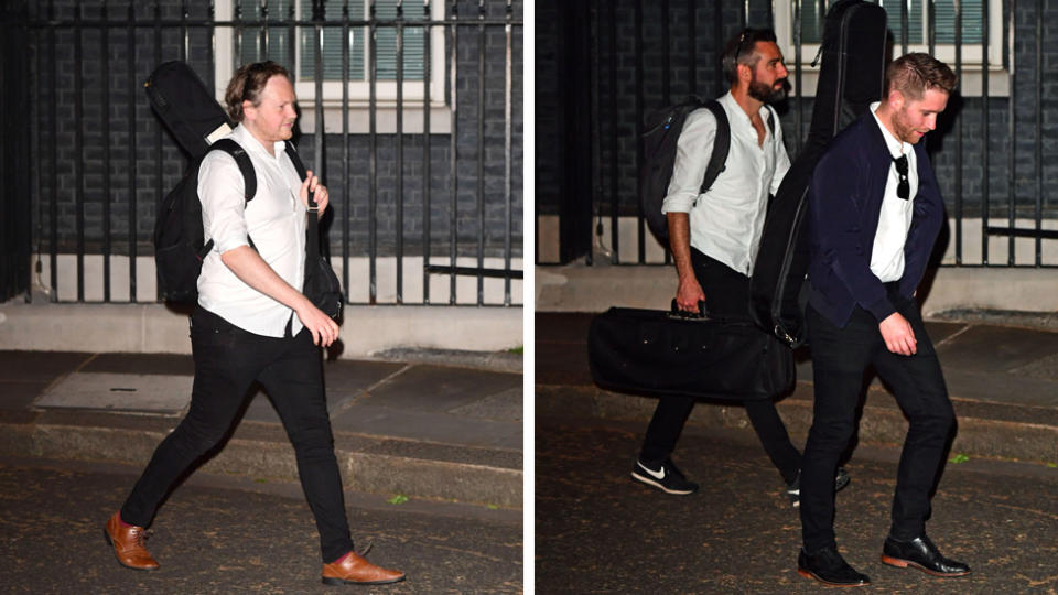 Un grupo de personas con instrumentos musicales en mano fueron fotografiados saliendo de Downing Street el sábado por la noche.