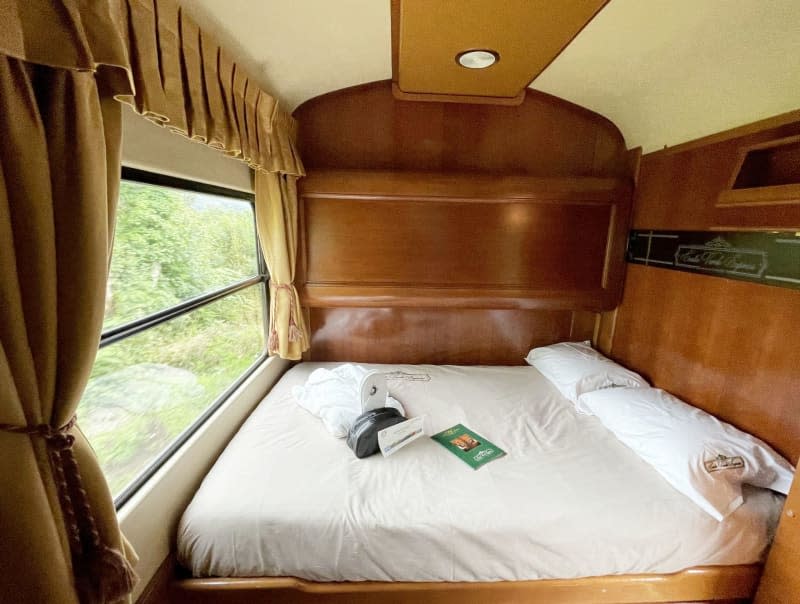 The suites on board the Costa Verde Express have a private bathroom.  Manuel Meyer/dpa