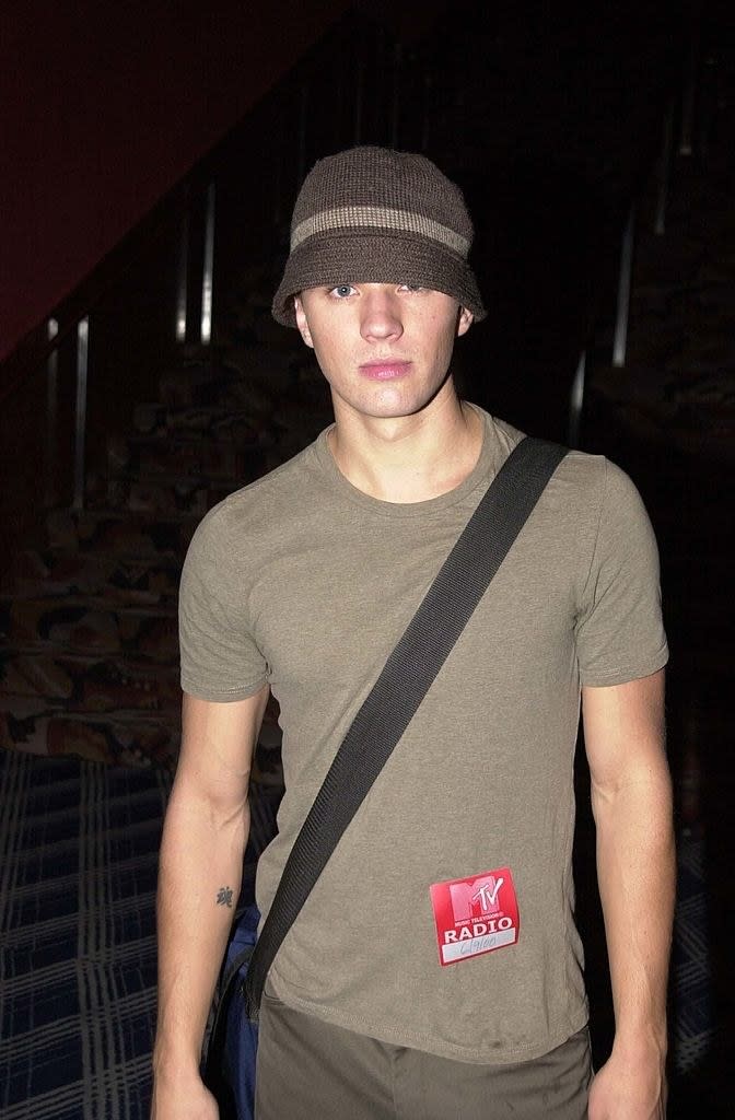 Ryan Phillippe wearing a bucket hat