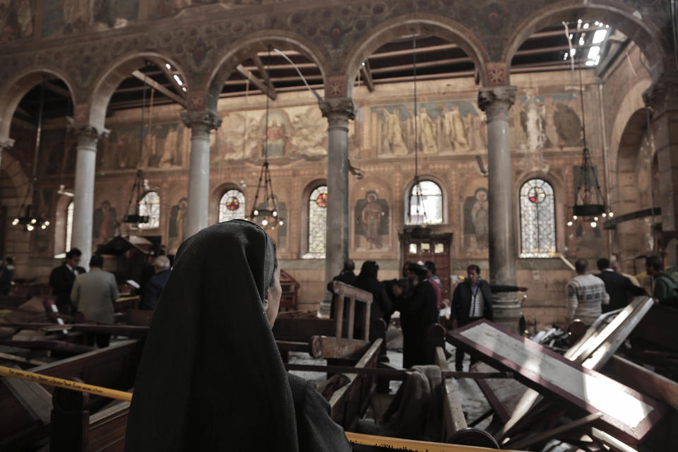 Bomb blast kills dozens at Cairo Coptic church