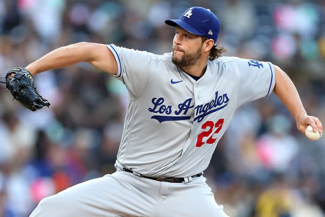 Clayton Kershaw's wife reveals pitcher's mom died day before