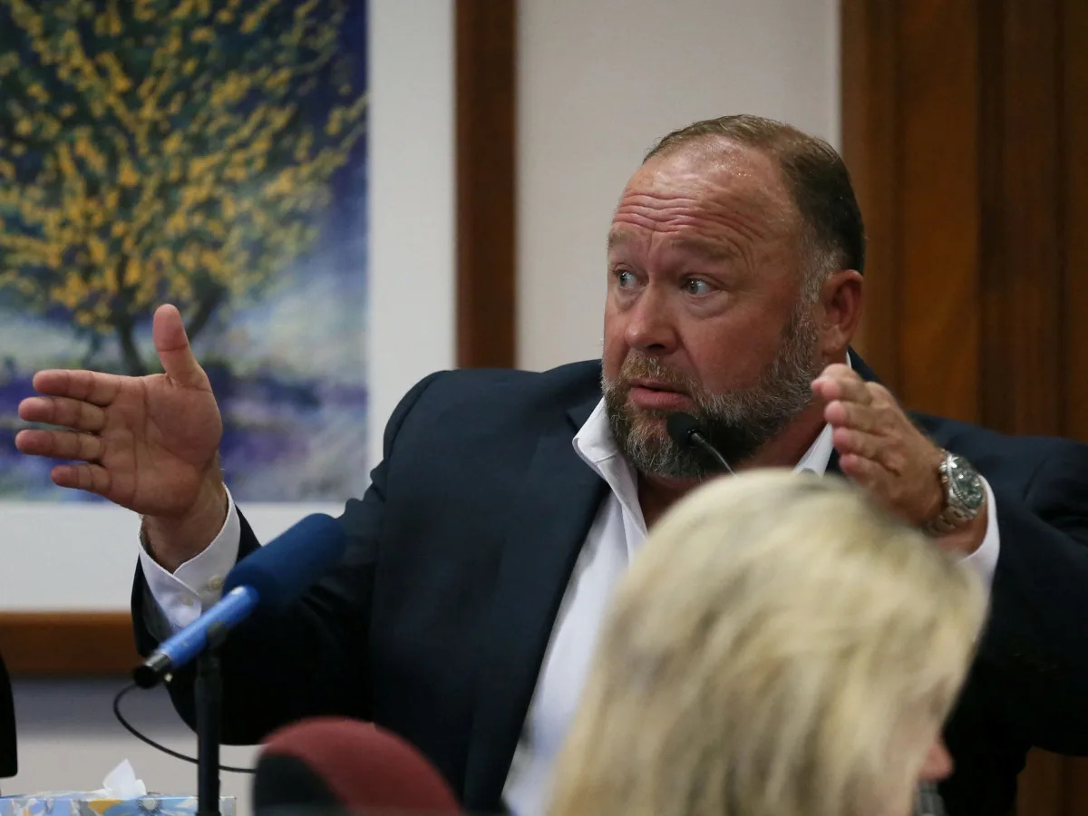 A forensic economist testified that Alex Jones began funneling $11,000 per day i..