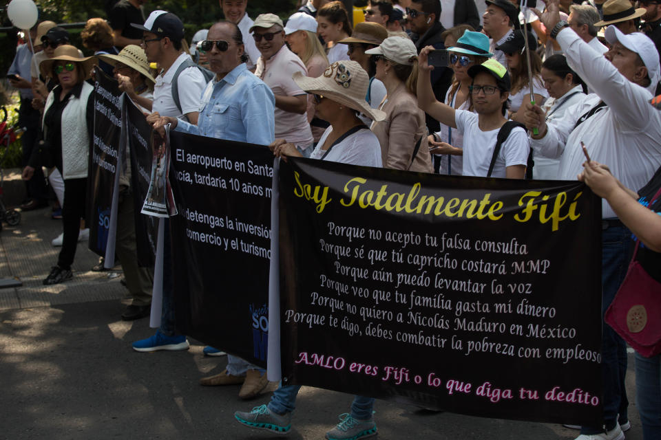 FOTOS | Así fue la 'Marcha Fifí' contra la consulta de López Obrador