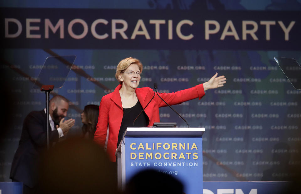 Sen. Elizabeth Warren (D-Mass.), a 2020 presidential candidate, waves before speaking during the 2019 California Democratic Party State Organizing Convention in San Francisco on Saturday. (Photo: Jeff Chiu/ASSOCIATED PRESS)