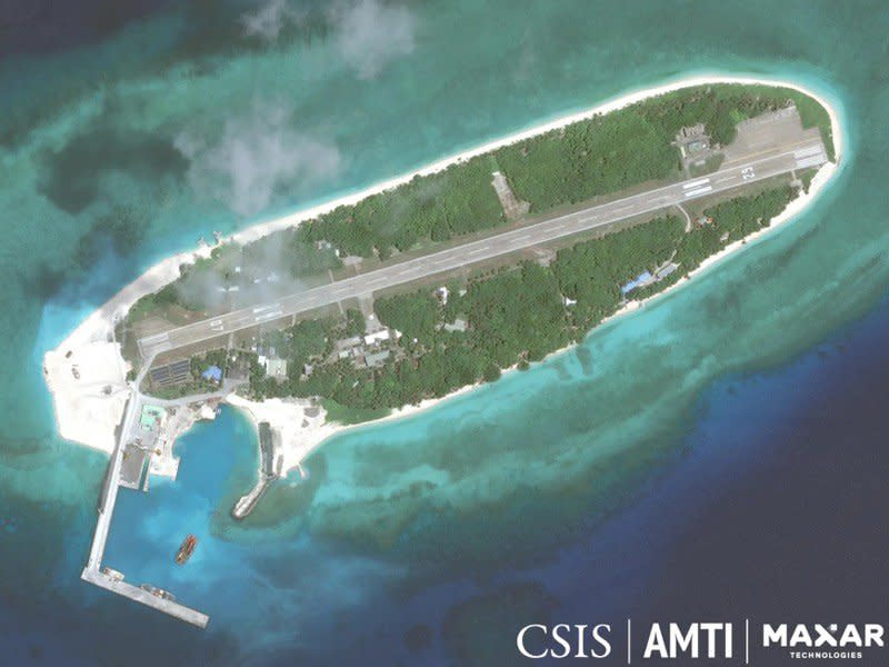 太平島疑似正在進行跑道延長工程。　（翻攝自CSIS AMTI）