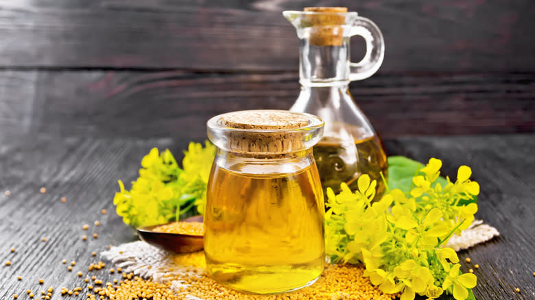 mustard oil and seeds