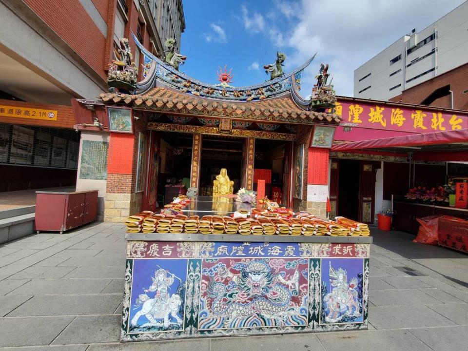 位於大稻埕的台北霞海城隍廟，一直以來是台北地區重要的信仰之一。圖/本報資料照片。