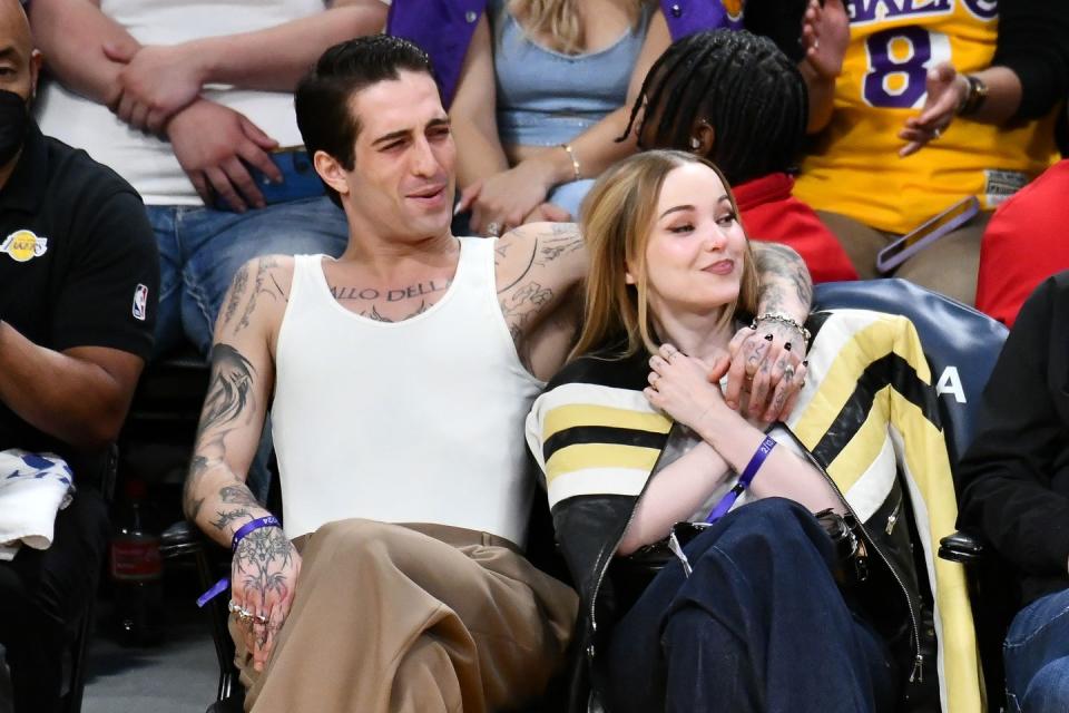 celebrities at the los angeles lakers game