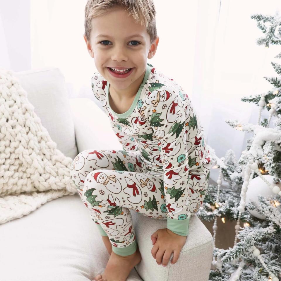 Caden Lane Beary & Bright Two Piece Pajama Set