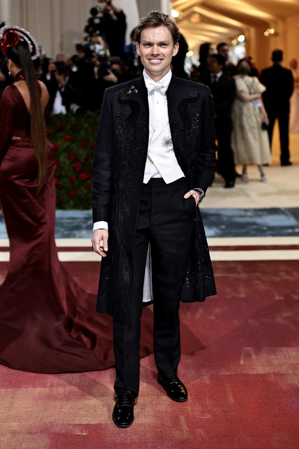 <p>When you actually work on the Met Gala, it makes sense to go all out. Which is exactly what Vogue's creative editorial director Mark Guiducci did in classic American white tie (with not-so-classic shiny bits included).</p>