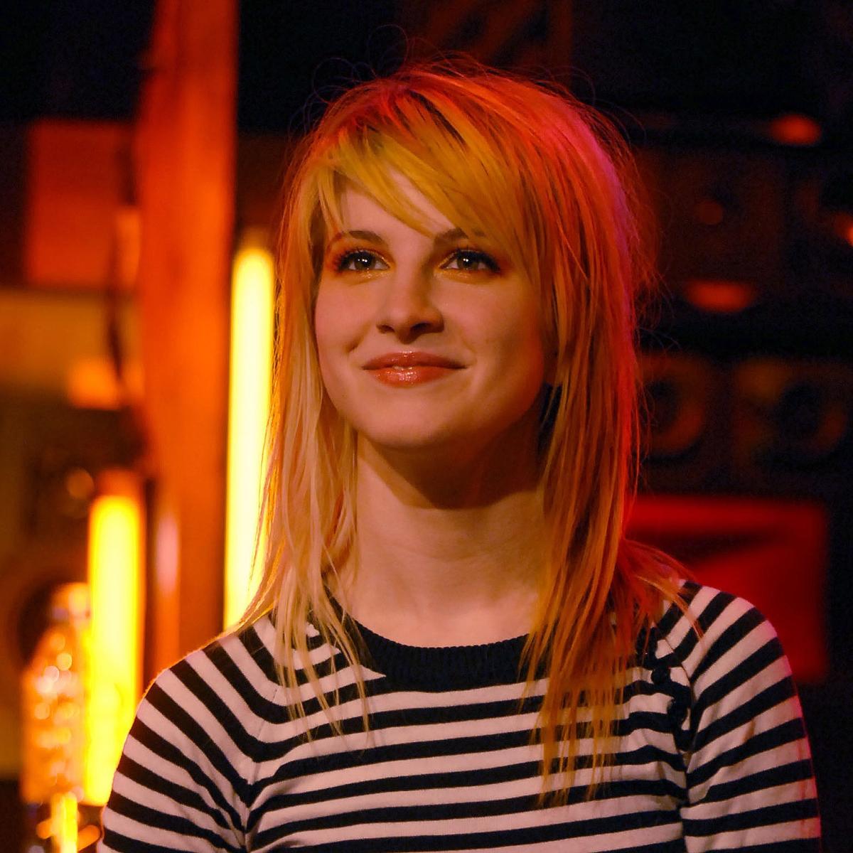 Hayley Williams's Best Hair Colors, Cuts, and Styles Throughout the Years