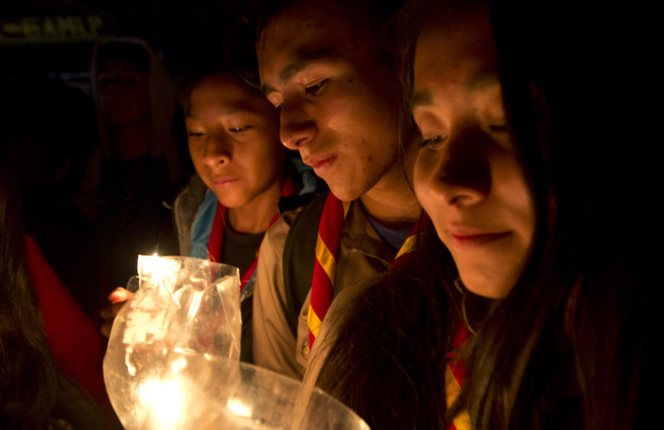 <p>Activistas piden que se tomen medidas para detener el calentamiento global en La Paz, Bolivia. (AP Photo/Juan Karita) </p>