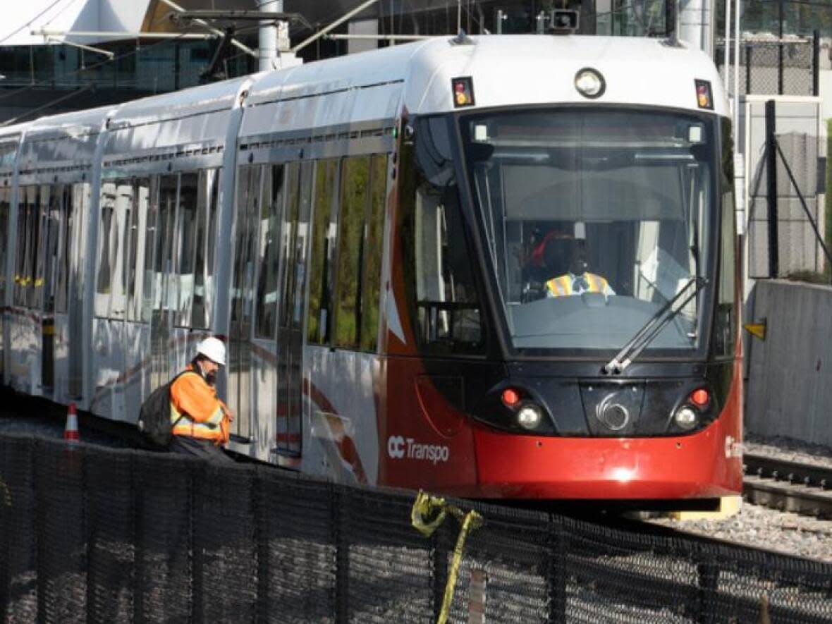 City council voted down a proposal for a judicial inquiry into the troubled Ottawa's troubled Confederation Line, but the province suggested it may proceed with one anyway. (Jean Delisle/CBC - image credit)