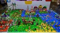 <p>Lego Peach</p> 