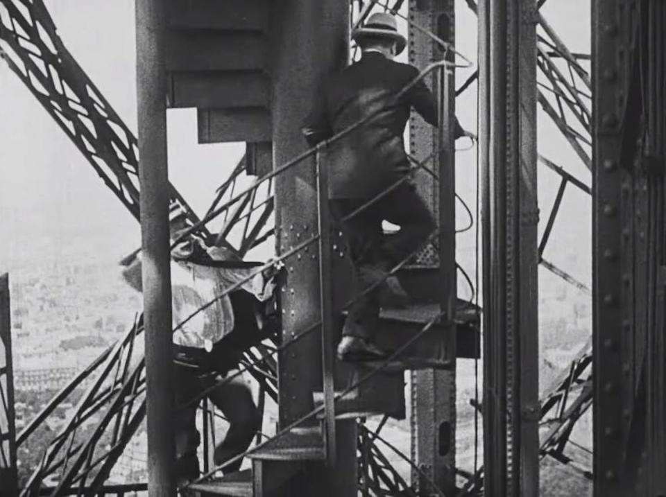 Photogramme du <em>Mystère de la tour Eiffel</em> de Jean Duvivier, 1928.