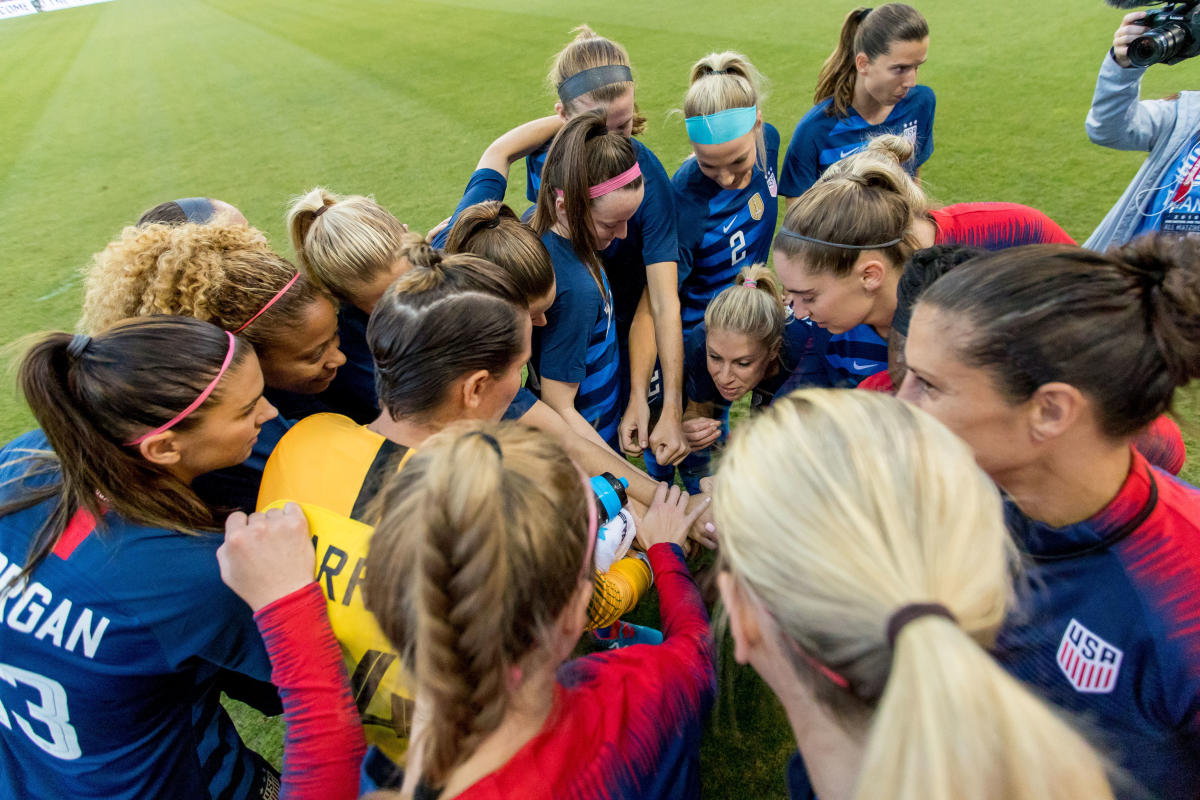 U.S. Soccer unveils 2018 uniforms for USMNT and USWNT