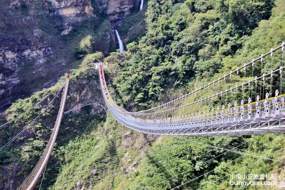 南投｜雙龍瀑布七彩吊橋