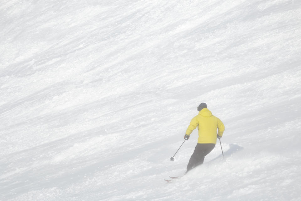 日本北海道留壽都村的滑雪場外，一名台灣籍41歲李姓男子15日被發現埋在雪中，送醫後宣告不治。（示意圖／Getty Images）