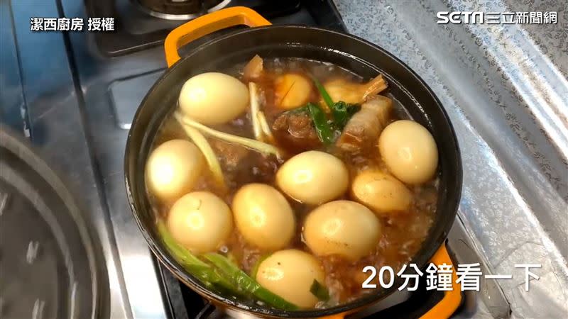 「潔西廚房」日前分享台式爌肉飯的製作過程。（圖／潔西廚房 授權）