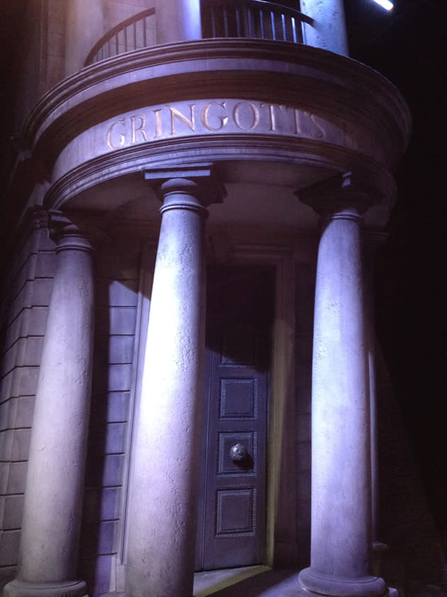 <b>Harry Potter Studio Tour</b><br><br> Gringotts Bank.