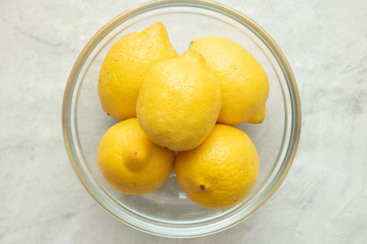 Bowl of lemons