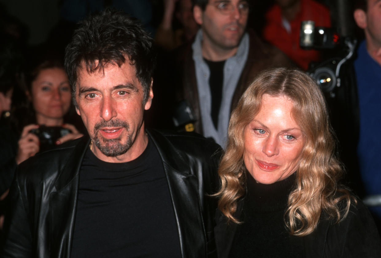 Al Pacino y Beverly D'Angelo durante 