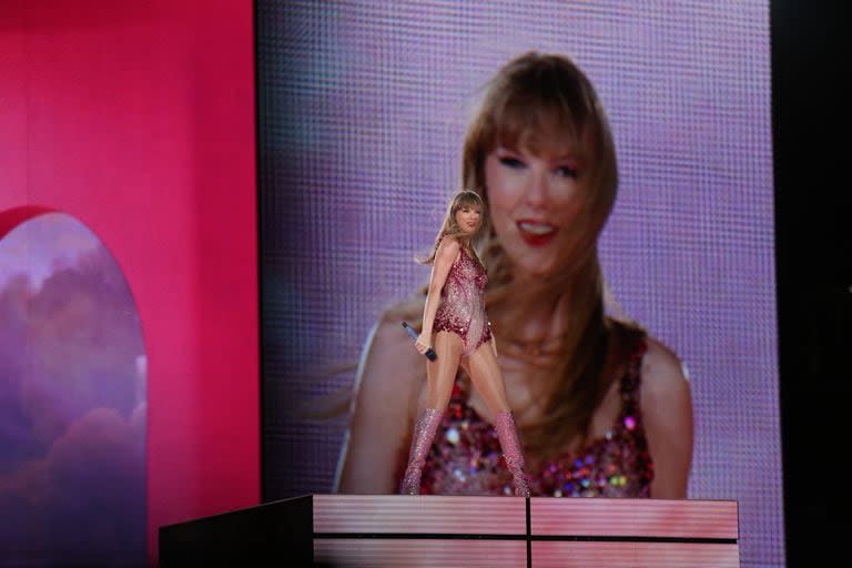 Taylor Swift tiene un vestuario distinto para cada una de las etapas del show