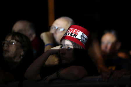 Israelis hold a demonstration against possible legislation reigning in the supreme court which could grant Prime Minister Benjamin Netanyahu immunity from prosecution if he faces corruption charges, in Tel Aviv, Israel May 25, 2019. REUTERS/Ammar Awad