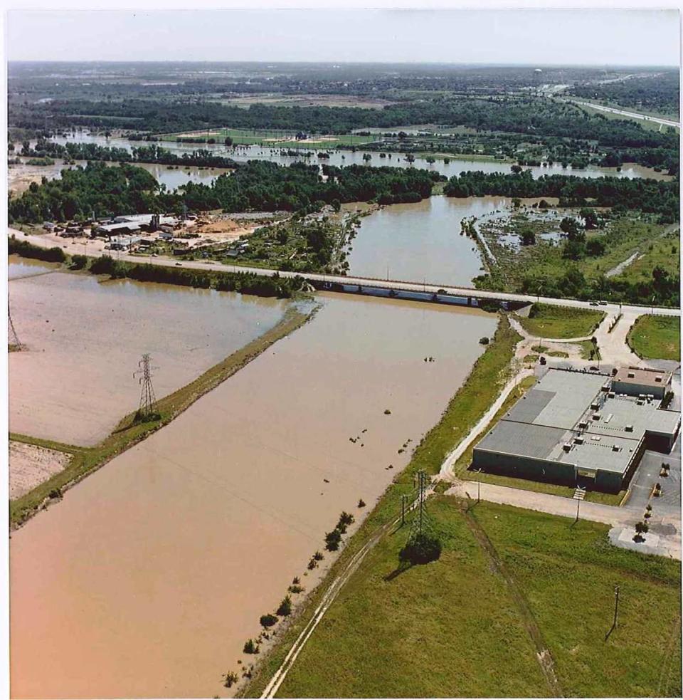 Flooding in 1989 pushed the Trinity River over its banks. This photo shows the area of Gateway Park and the Riverside Oxbow. The area is in a floodplain that periodically takes on water.
