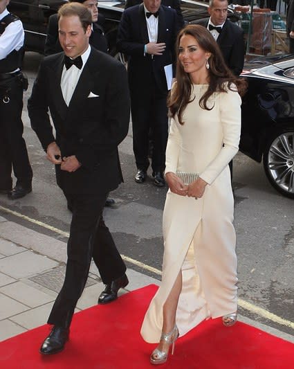 prince william kate middleton wearing roland mouret