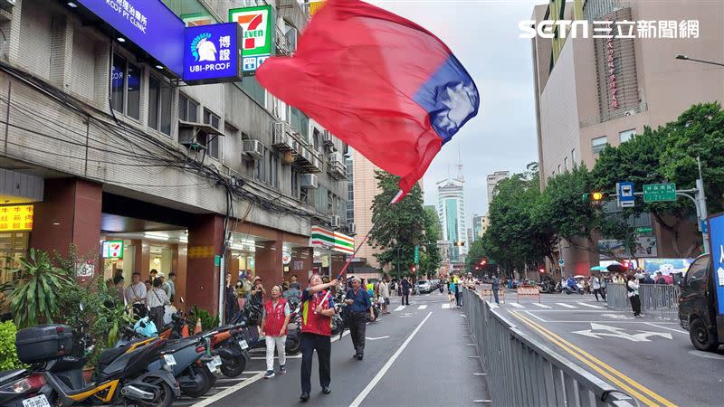 支持國會職權修法方活動開始還是幾乎沒人（圖／記者陳怡潔攝影）