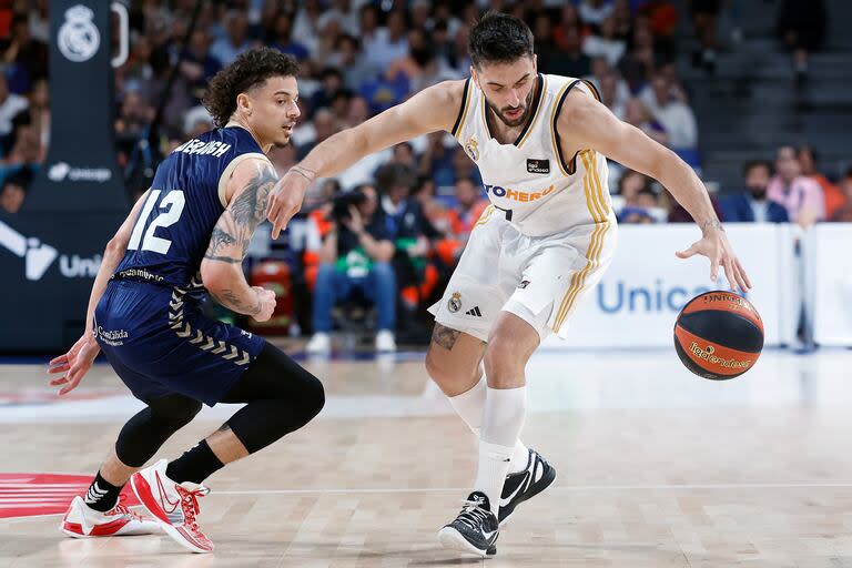 Campazzo maniobra en el segundo partido, que Real Madrid ganó en su casa; la superioridad merengue sobre Murcia en la serie final fue clara.