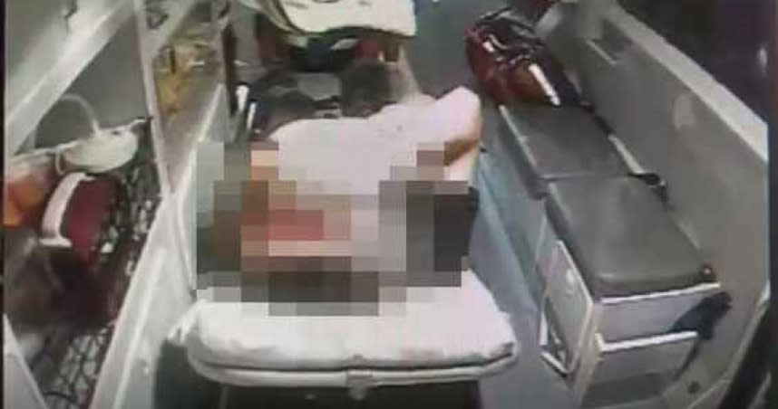 台南警方追贓車通緝犯，開3槍擊中嫌犯額頭，嫌犯被送醫急救。（圖／民眾提供）