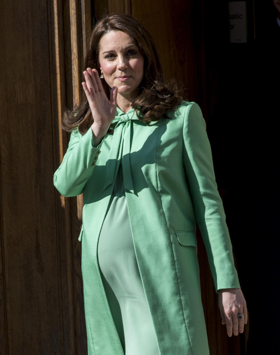 LONDON, ENGLAND - MARCH 21:  Catherine, Duchess of Cambridge leaves after convening an early intervention for children and families symposium at Royal Society of Medicine on March 21, 2018 in London, England.  (Photo by Mark Cuthbert/UK Press via Getty Images)