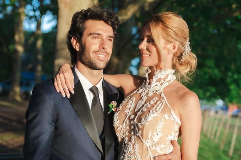 Nicole Neumann compartió unas fotos inéditas de su boda con Manu Urcera