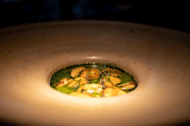 Bouchot Mussels, Celeriac, Mussel Broth (PHOTO: Zat Astha/Yahoo Lifestyle SEA)