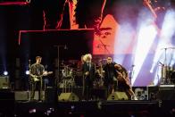 La banda argentina de rock Los Fabulosos Cadillacs se presenta en un concierto gratuito en el Zócalo de la Ciudad de México el sábado 3 de junio de 2023. (Foto AP/Aurea Del Rosario)