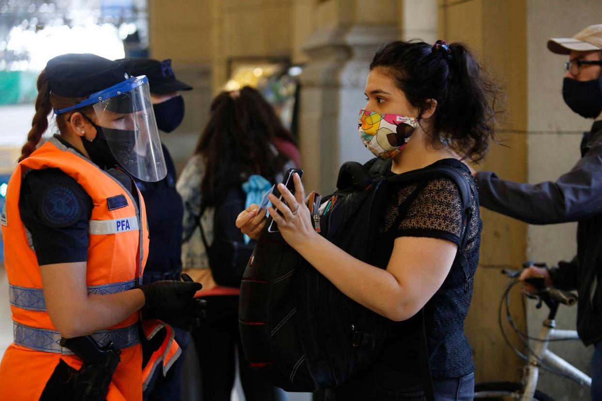 Los muertos por coronavirus en el país se acercan a los 40.000