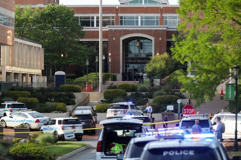 Shooting at UNC Charlotte Leaves At Least 2 Dead and 4 Injured 