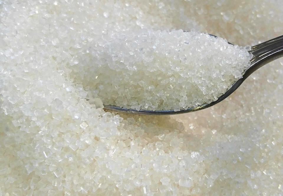 <a href="https://www.shutterstock.com/es/image-photo/teaspoonful-white-refined-sugar-often-used-530907814" rel="nofollow noopener" target="_blank" data-ylk="slk:Shutterstock / Cheng Wei;elm:context_link;itc:0;sec:content-canvas" class="link ">Shutterstock / Cheng Wei</a>