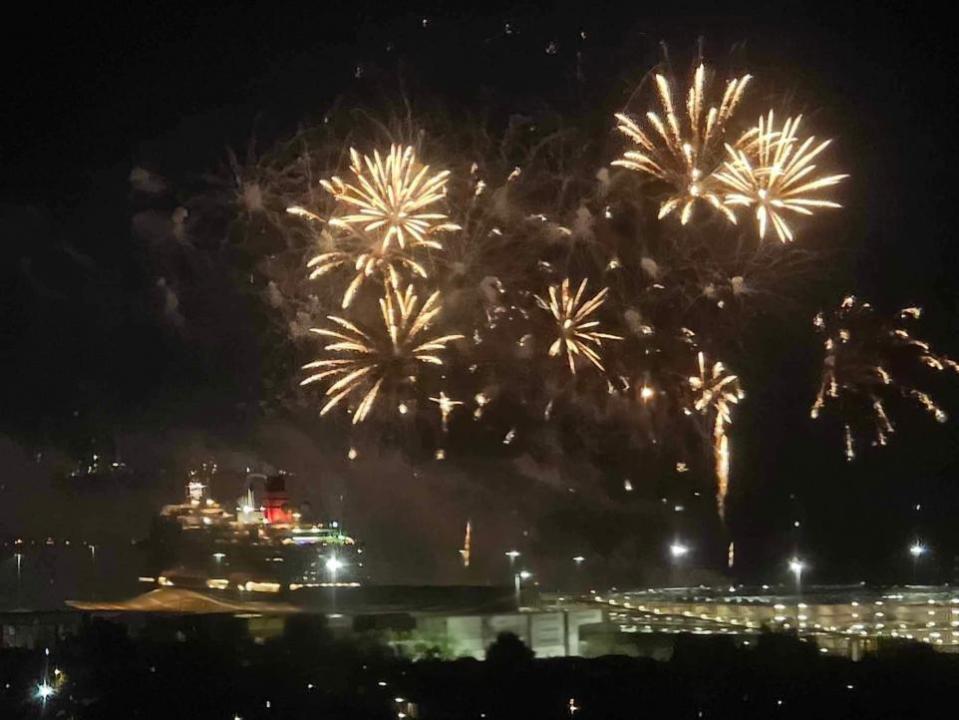 Daily Echo: Queen Anne leaving Southampton to a fireworks display