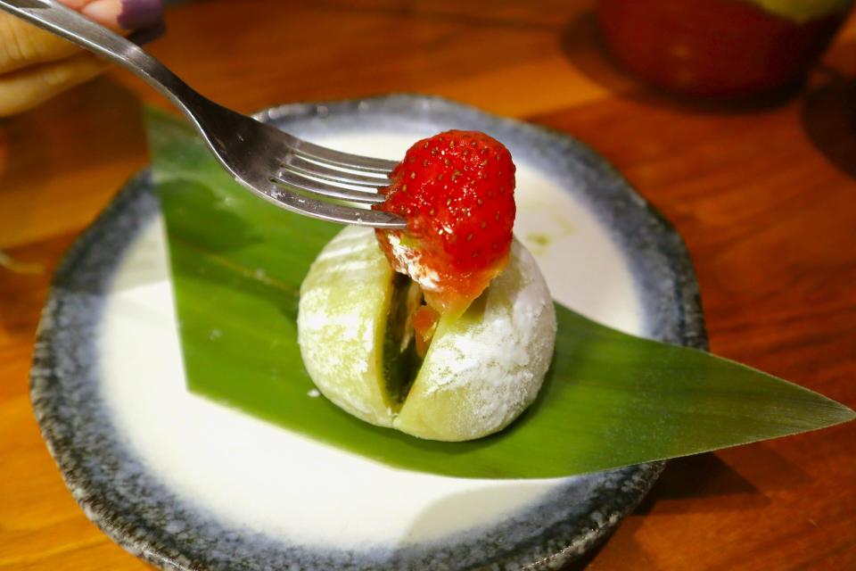 itacho tonkatsu - strawberry