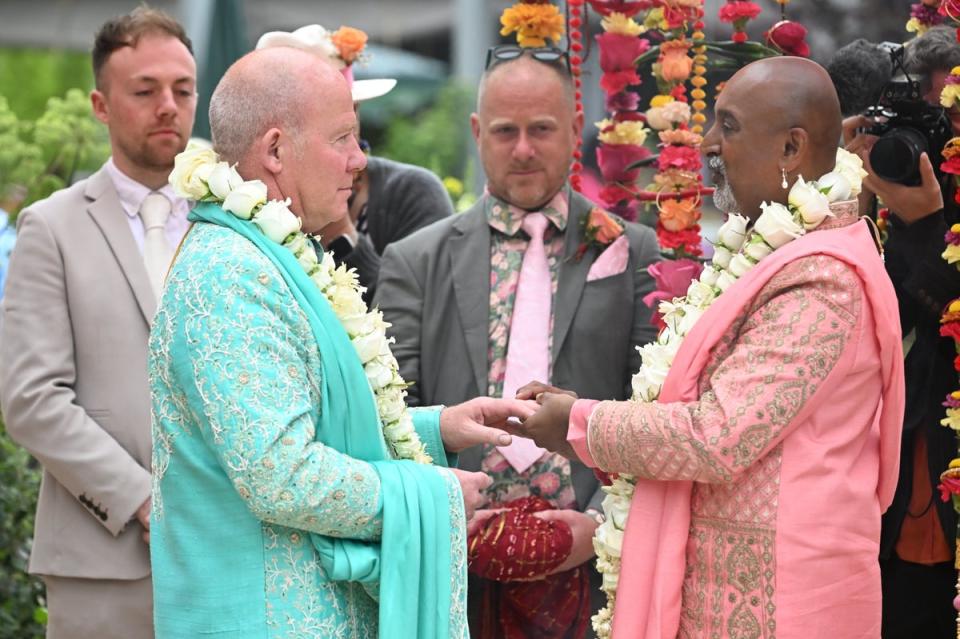 Clive Gillmor and Manoj Malde take their vows (Jeremy Selwyn)