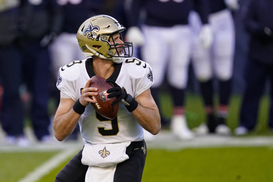 New Orleans Saints quarterback Drew Brees (9) throws against the Chicago Bears in the first half of an NFL football game in Chicago, Sunday, Nov. 1, 2020. (AP Photo/Charles Rex Arbogast)